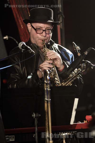 ARTHUR RUSSELL'S INSTRUMENTALS DIRECTED BY PETER GORDON - 2015-05-27 - PARIS - Cabaret Sauvage - 